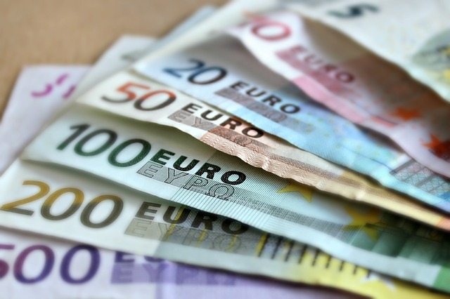 bankovky Eura různé hodnoty
